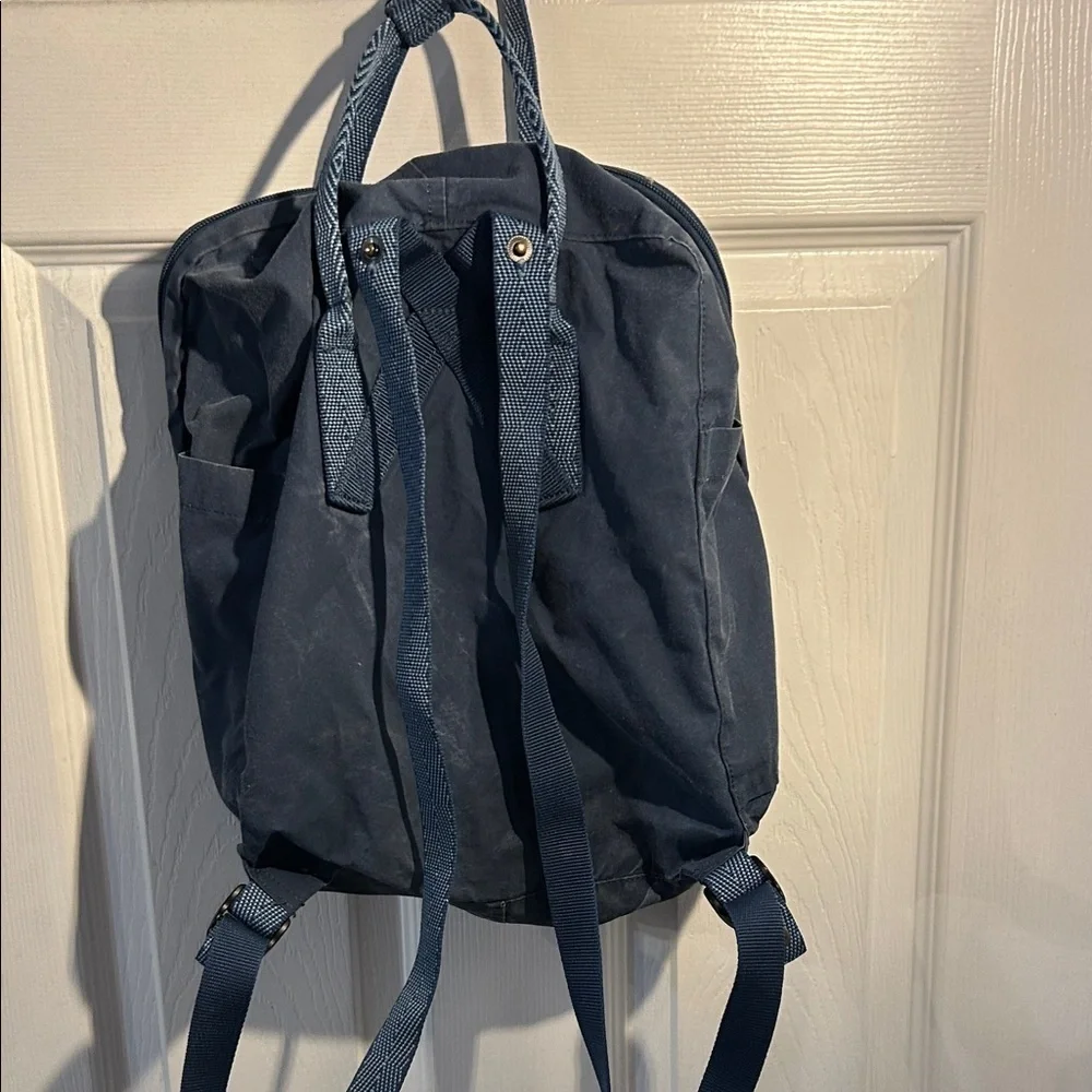 Fjallraven Kånken Navy Backpack
